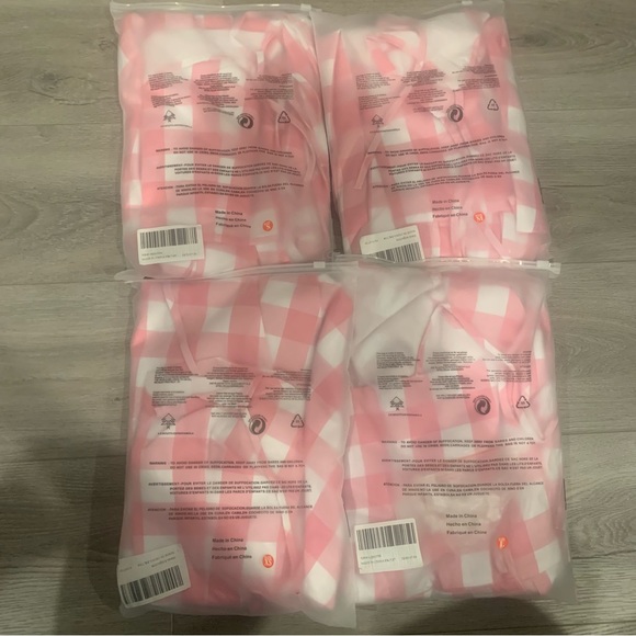 Margot Robbie Barbie The Movie Pink Plaid Dress and Accessories, Barbie Costume - Picture 8 of 10